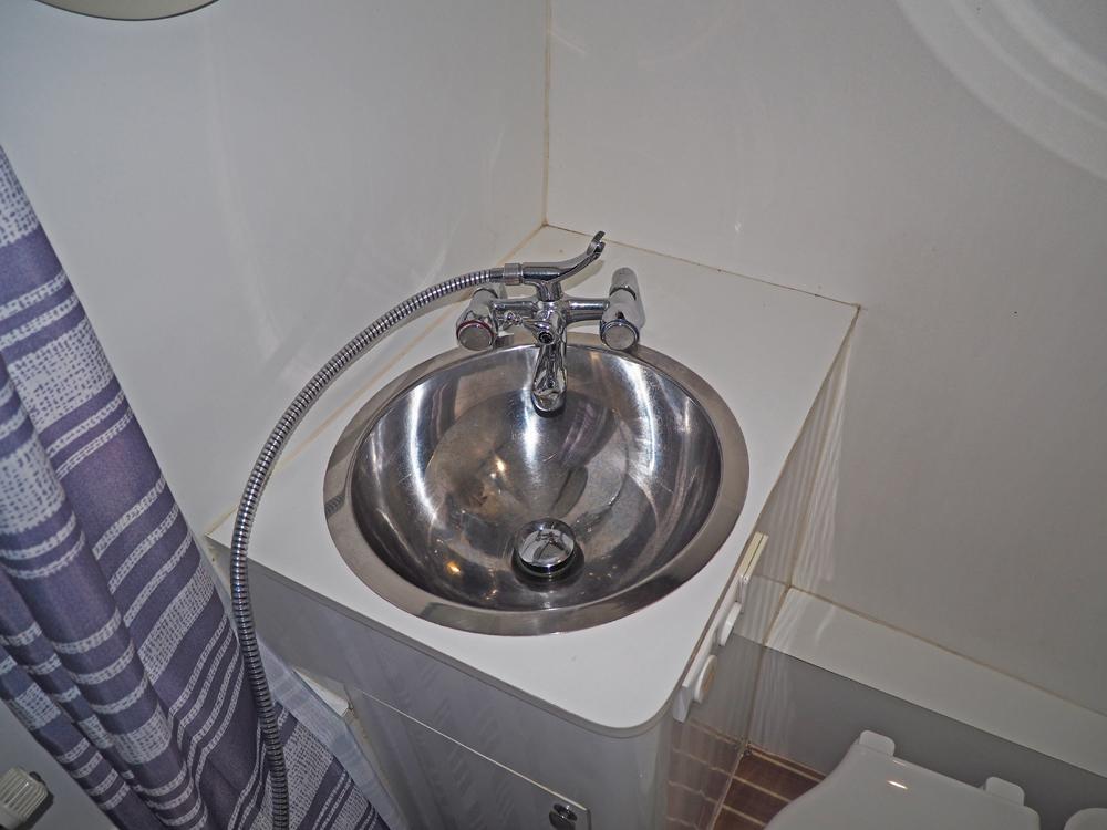 Aft cabin, Accommodation